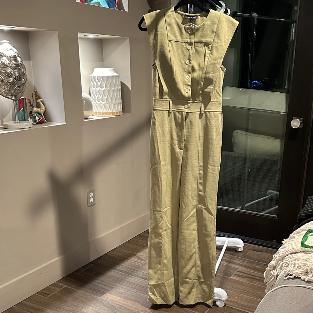 NWT Jacquie the label Classic Beige Jumpsuit